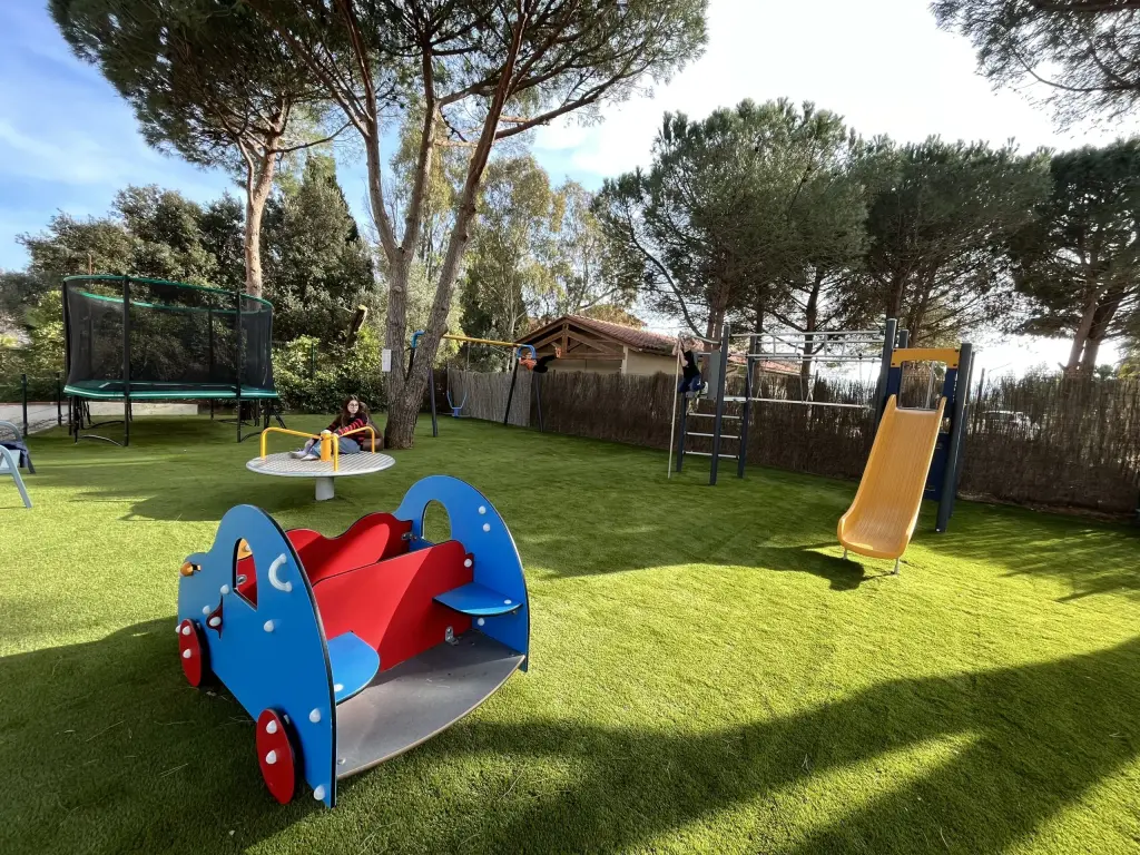 Gite indépendant dans village de vacances - 6 personnes