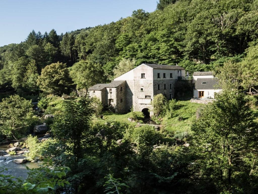 Moulin de Record - Gîte LE HAVRE SAUVAGE en bord de rivière avec accès direct