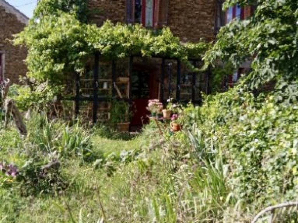 Lieu-dit Peyro Traxo,  Gîte entouré d'une belle nature Aveyronnaise ou le silence y est roi