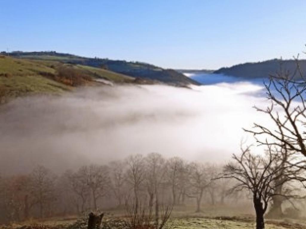 Lieu-dit Peyro Traxo,  Gîte entouré d'une belle nature Aveyronnaise ou le silence y est roi