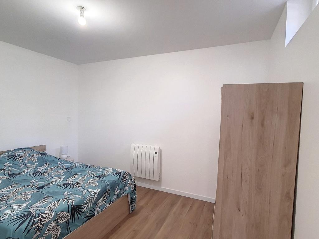 appartement en rez de chaussée entièrement rénovée 2 étoiles