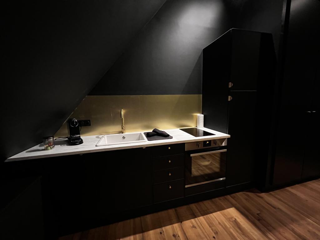LA SUITE ISAHORA