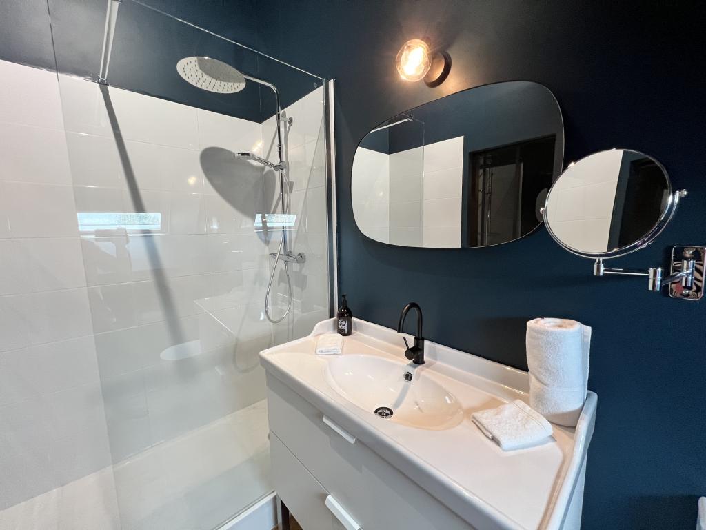LA SUITE ISAHORA