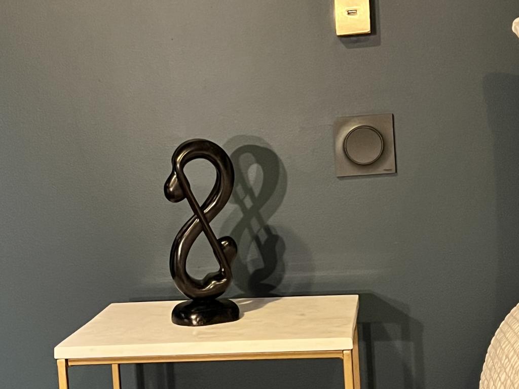 LA SUITE ISAHORA