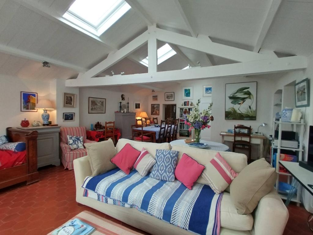 Comfortable Maison pour 10 à 50 metres de la mer- Noirmoutier (3 étoiles)