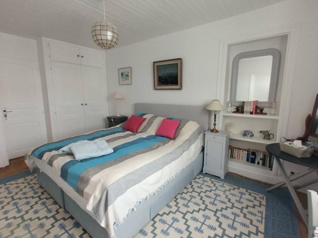 Comfortable Maison pour 10 à 50 metres de la mer- Noirmoutier (3 étoiles)