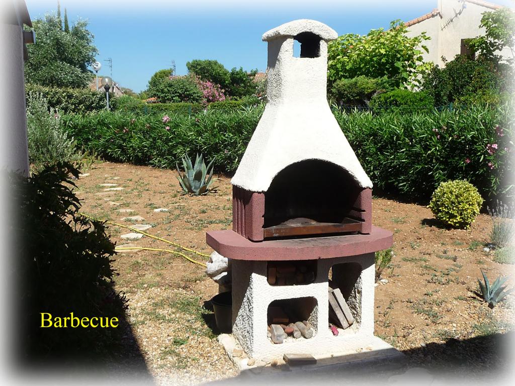 Villa AdrYvone T3, 2 étoiles, climatisée avec jardin à 3 km des plages, entre Sète et Montpellier