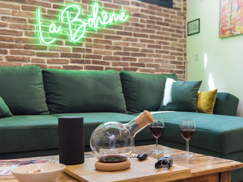 Bel appartement T2 meublé - rénové à thème - la Bohème