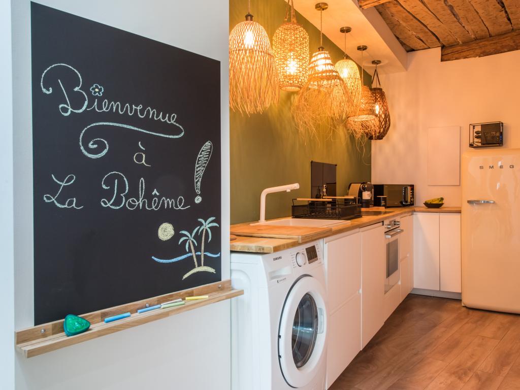 Bel appartement T2 meublé - rénové à thème - la Bohème