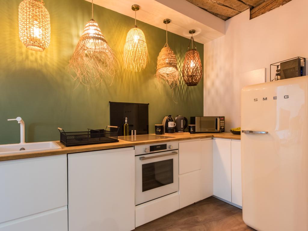 Bel appartement T2 meublé - rénové à thème - la Bohème