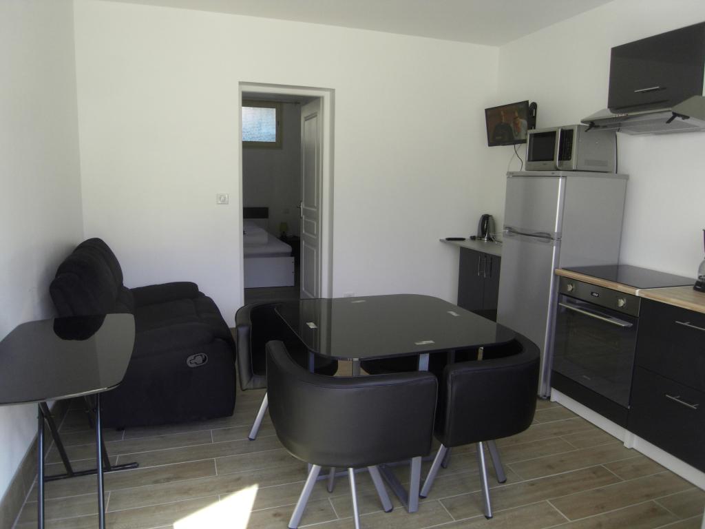 VILLA LES DES  F1**  140 Rez de jardin