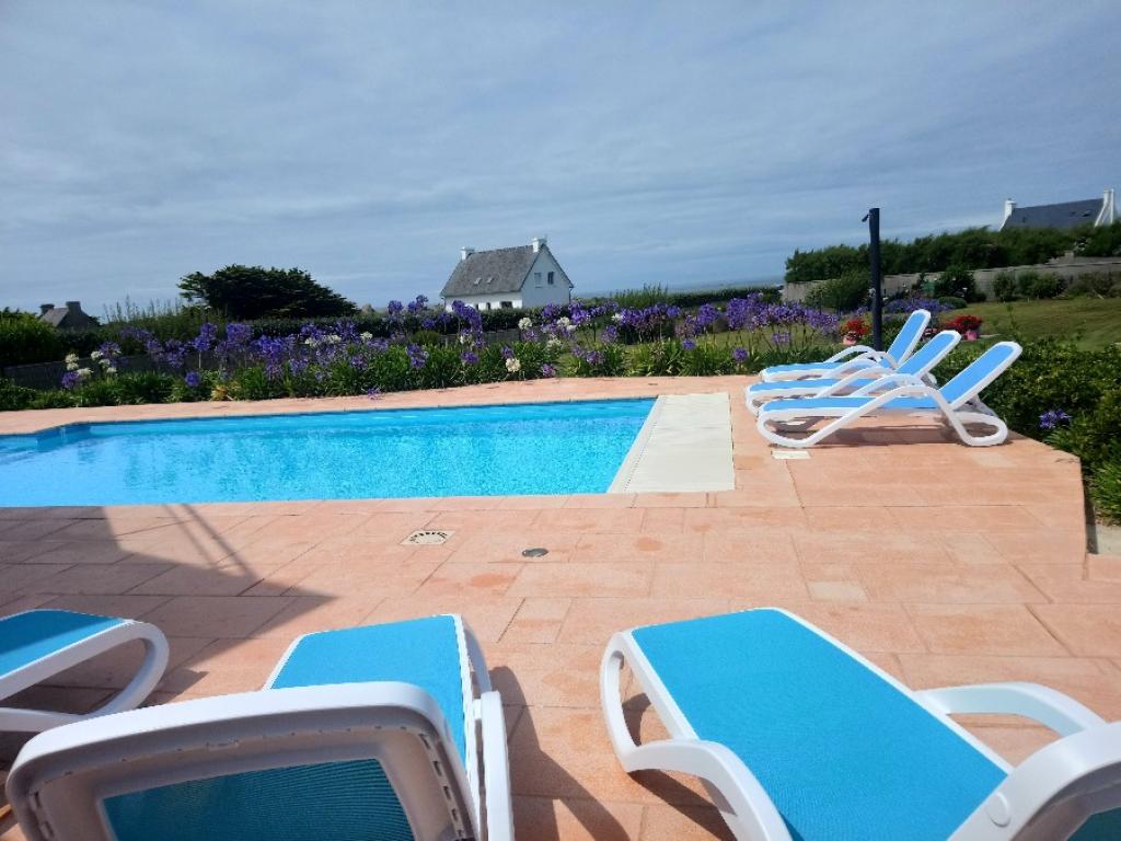 Meublé de Tourisme 4* piscine chauffée 100m de la mer Brignogan Plages