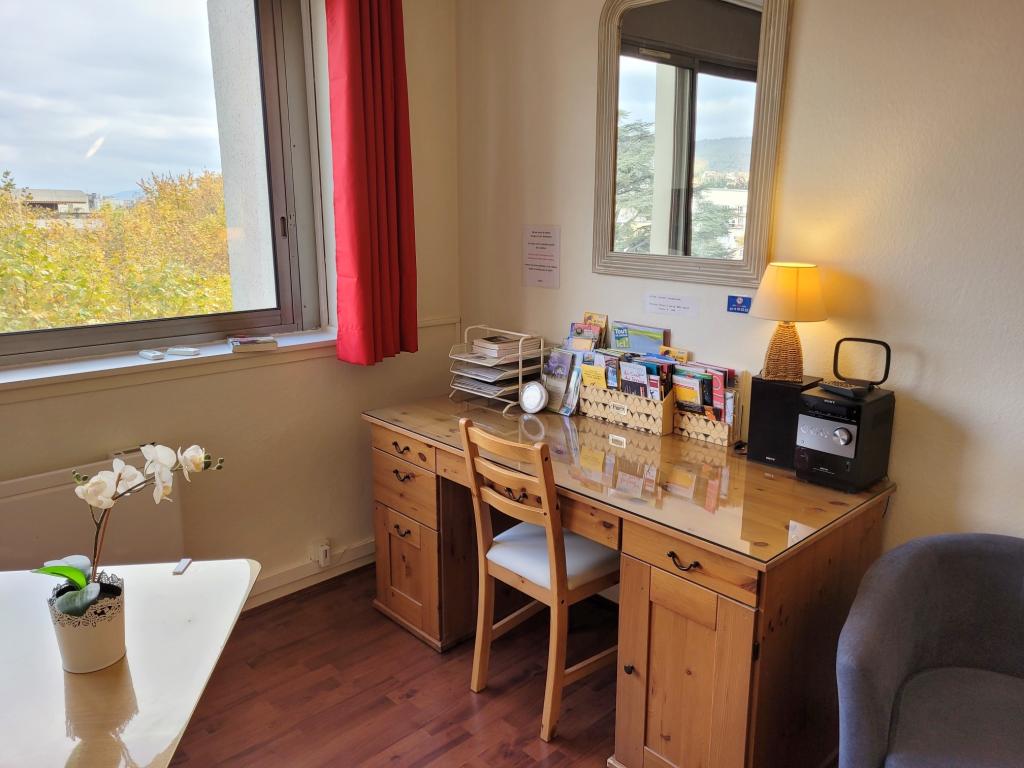 Studio avec garage et clim à 12 à pied des thermes de Royat