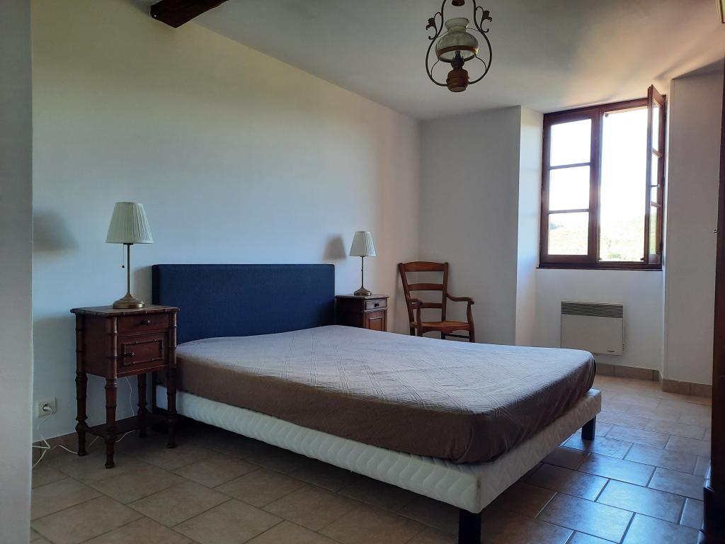 MAISON AVEC PISCINE 10 PERSONNES PROCHE DES EYZIES
