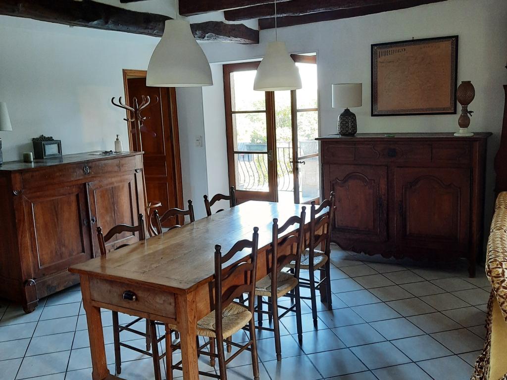 MAISON AVEC PISCINE 10 PERSONNES PROCHE DES EYZIES