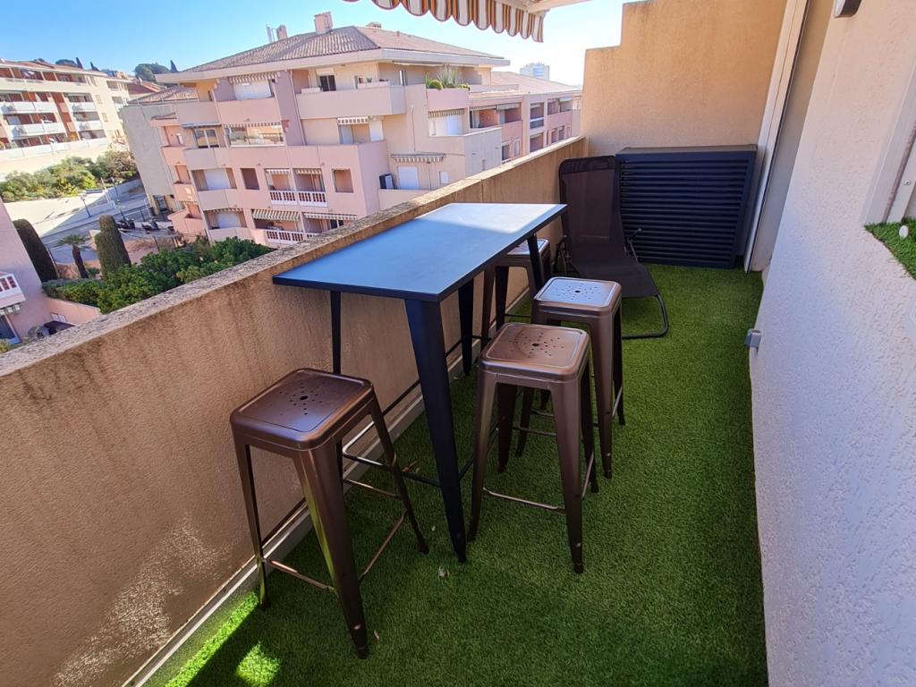 Location appartement 27 m2 Centre Sainte-Maxime proche de toutes commodités