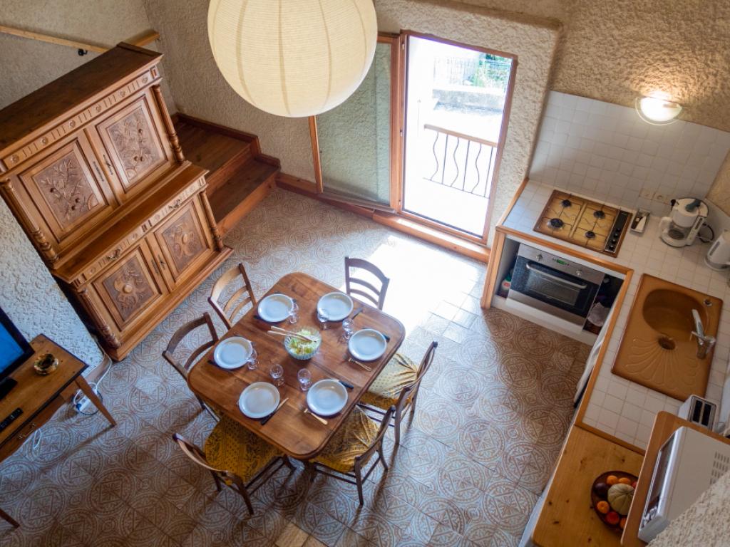 Maison de village, 5/6 personnes, proche du lac d'Esparron de Verdon.