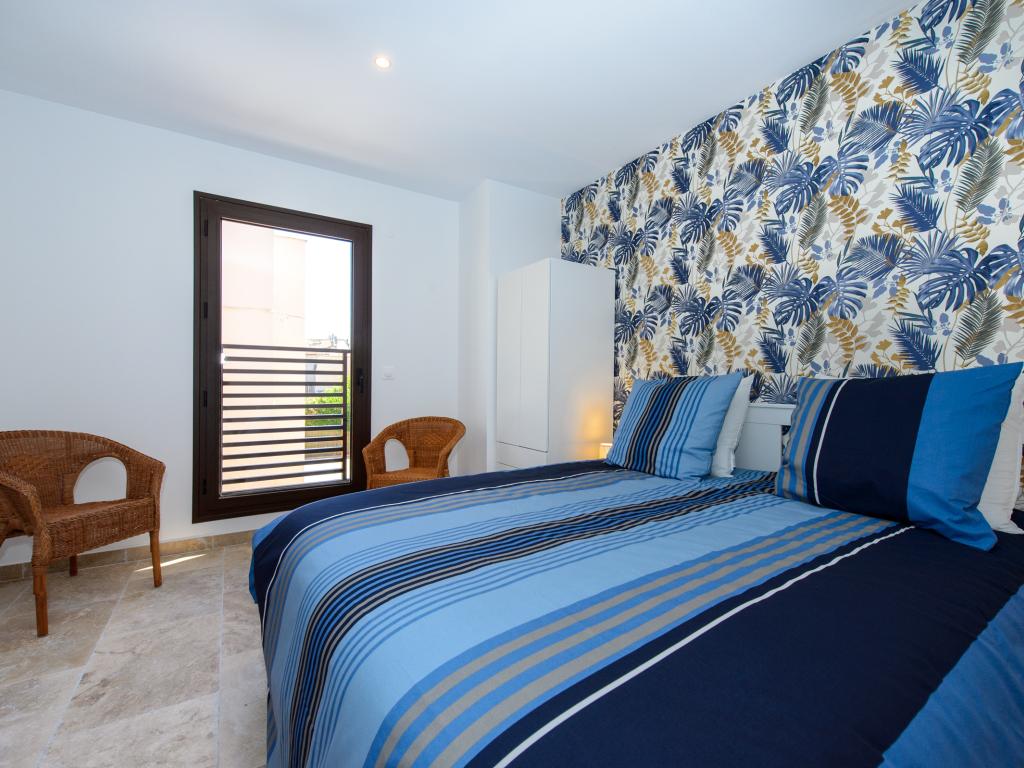 Appartement calme et climatisé avec terrasse & parking privé