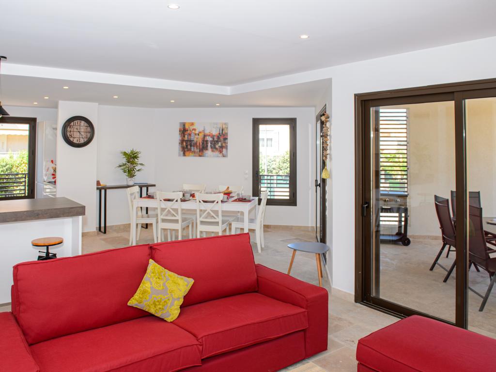 Appartement calme et climatisé avec terrasse & parking privé