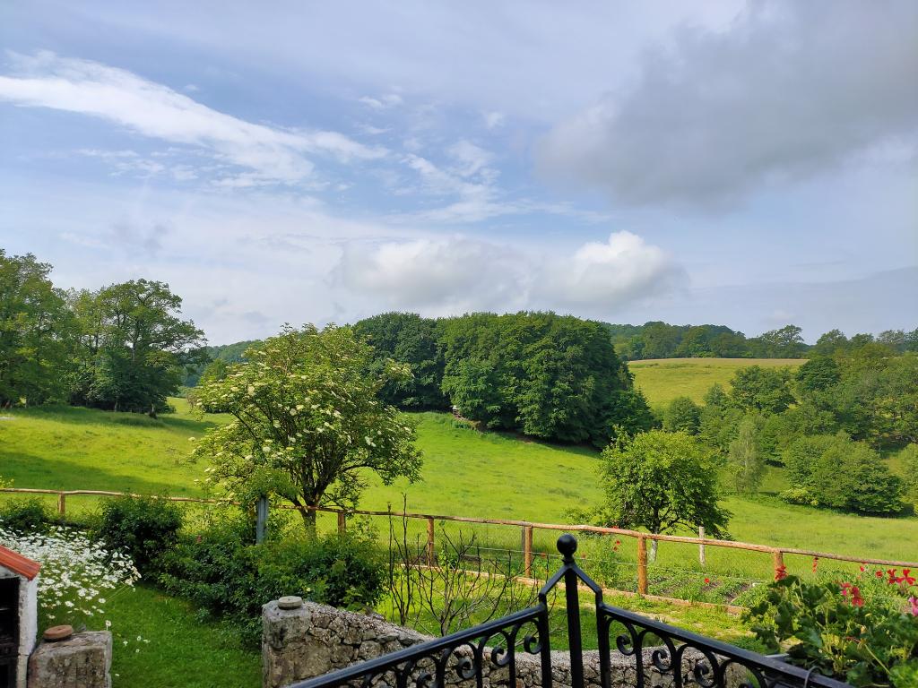 Authentique maison de ferme près d'un lac (gîte Lafontbasse)