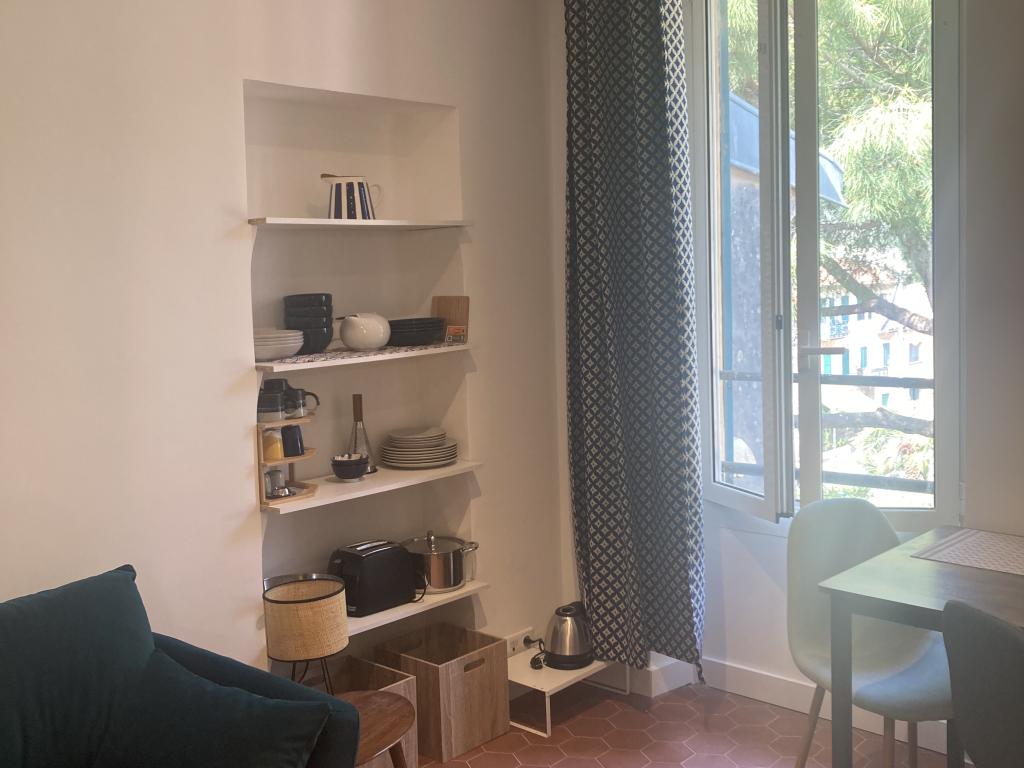 Duplex dans maison de village