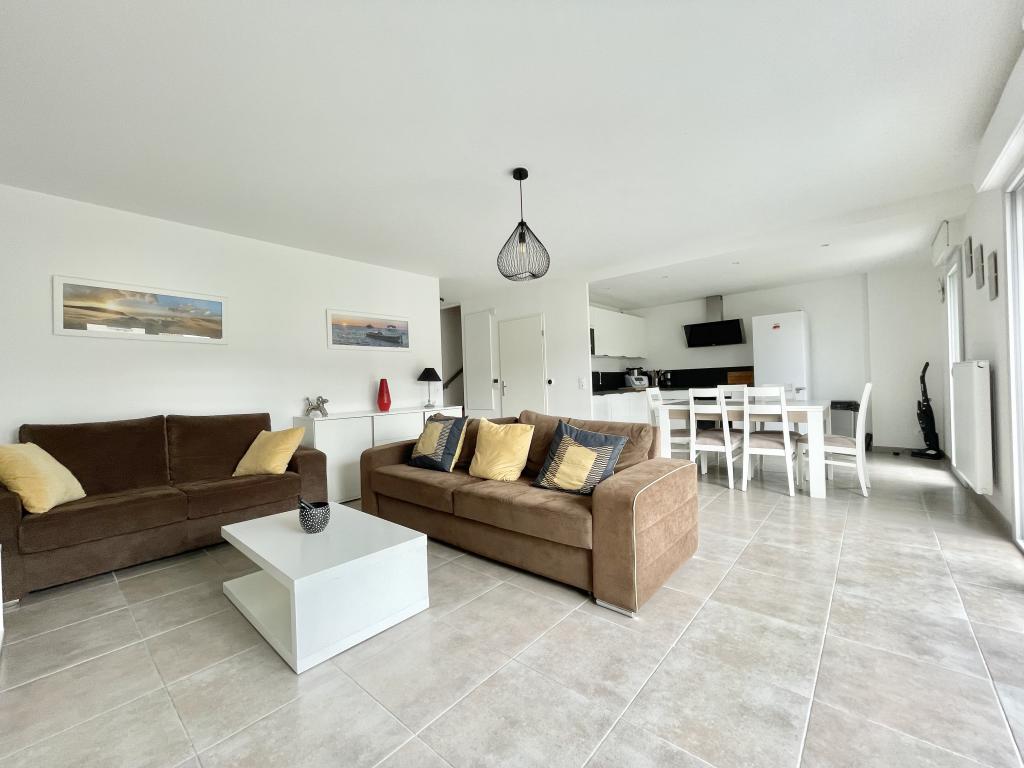L'Hippocampe du Bassin - Logement *** en hyper centre de La Teste -97 m2 - 6 personnes - 3 chambres - 2 salles de bains.
