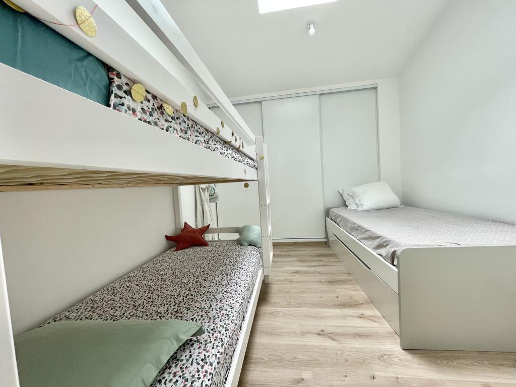L'Hippocampe du Bassin - Logement *** en hyper centre de La Teste -97 m2 - 6 personnes - 3 chambres - 2 salles de bains.