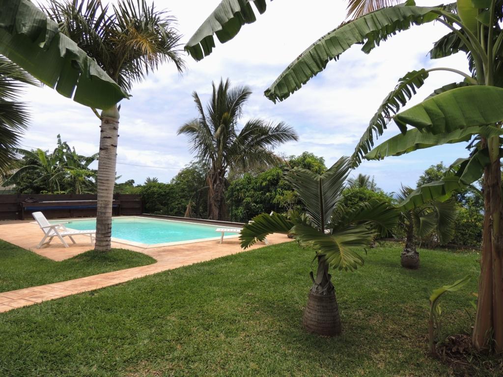 Meublé avec piscine 2 à 3 personnes ,en rez de chaussée de villa , accès indépendant