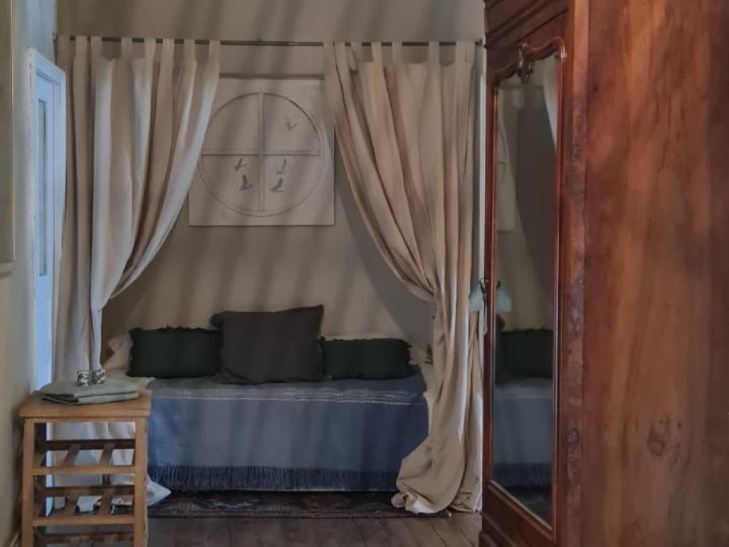 Spacieuse maison de village pour 5 personnes avec charmant patio fleuri en Toscane Auvergnate