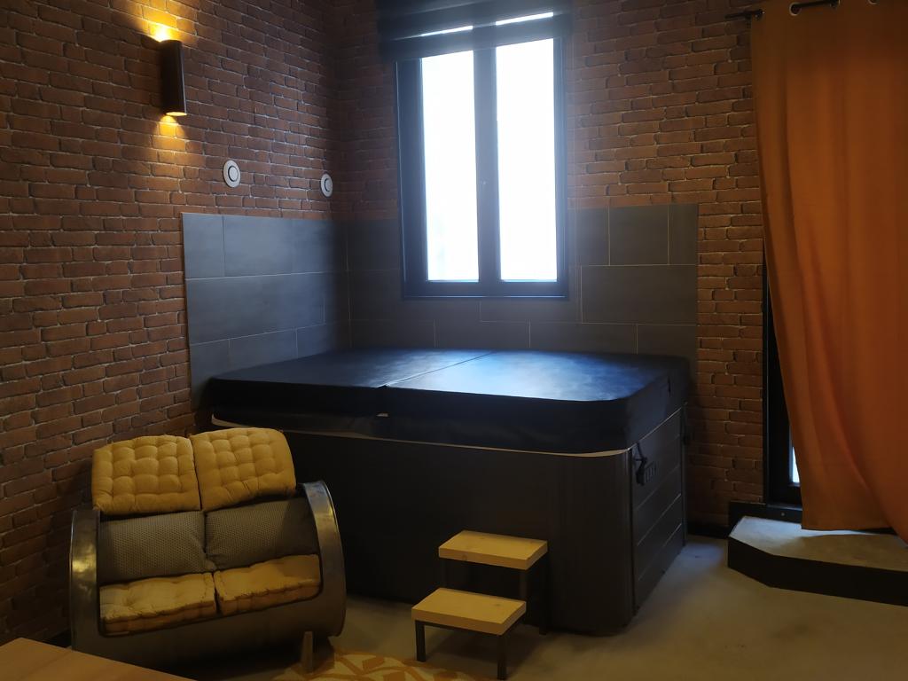 Spa mensignac : loft avec spa privatif