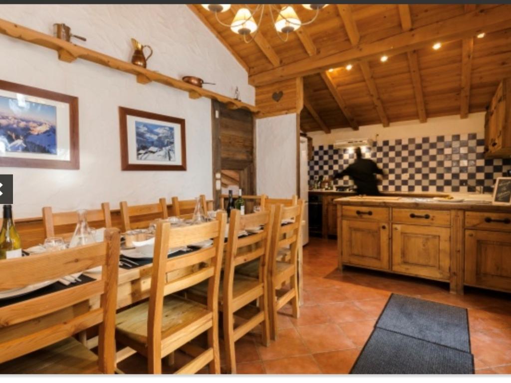 Chalet Chamois • La Plagne  • Paradiski Chalet Ski au pied à louer • 4 chambres - 10 personnes Altitude 1450m
