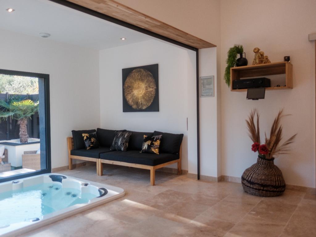 Suite privative de 65m2 avec piscine et spa