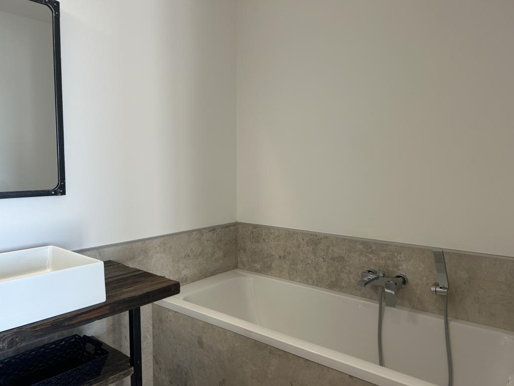 T4 de standing : piscine sauna fitness accès plage