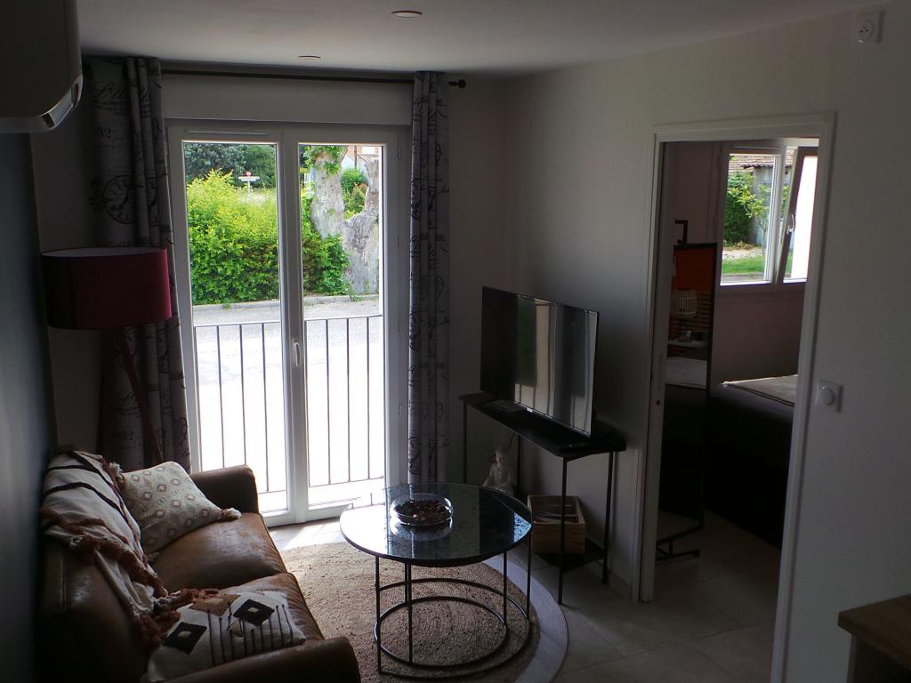 Le Nid'Isle - Stationnement privé - Wi-Fi performant - Climatisation