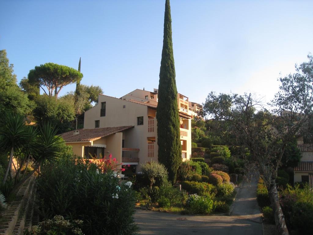 Côte d’Azur, La Croix Valmer (83) près de Saint Tropez. Appartement vue mer - 4 couchages - 1 chambre