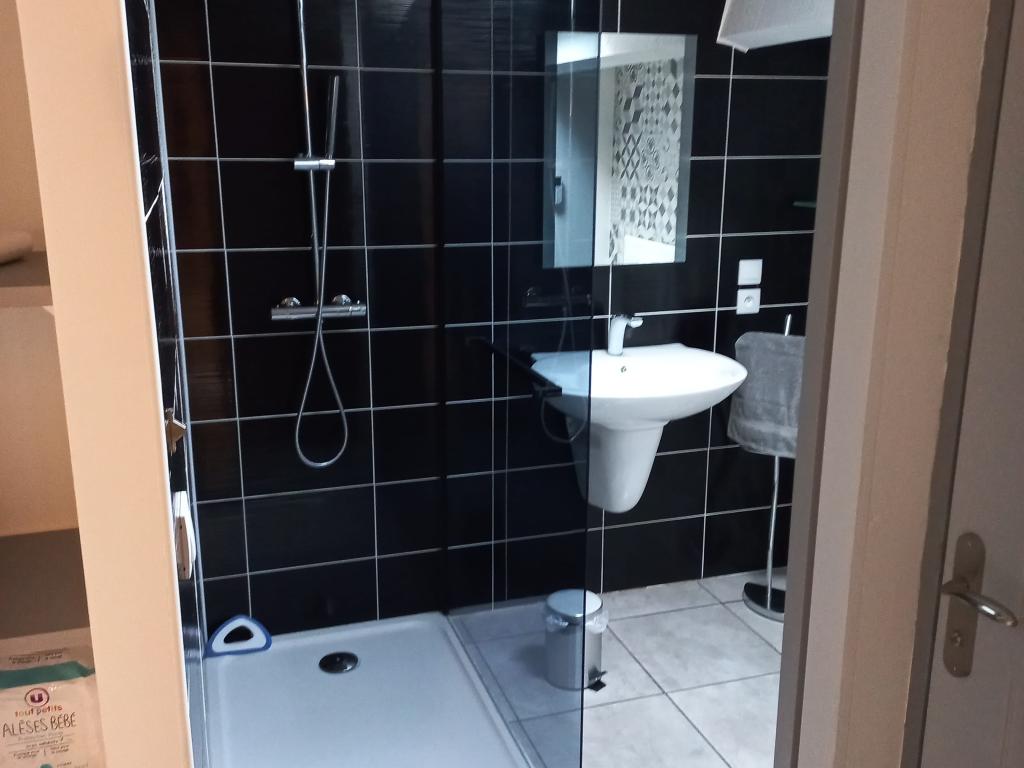 Spacieuse maison pour 6 personnes, proche de la plage et tout commerces.