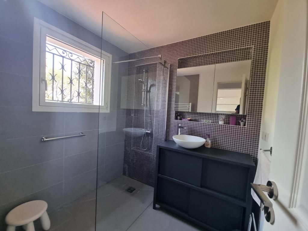 Appartement F4 Saint Raphael. Jardin, parking.  A pieds des plages