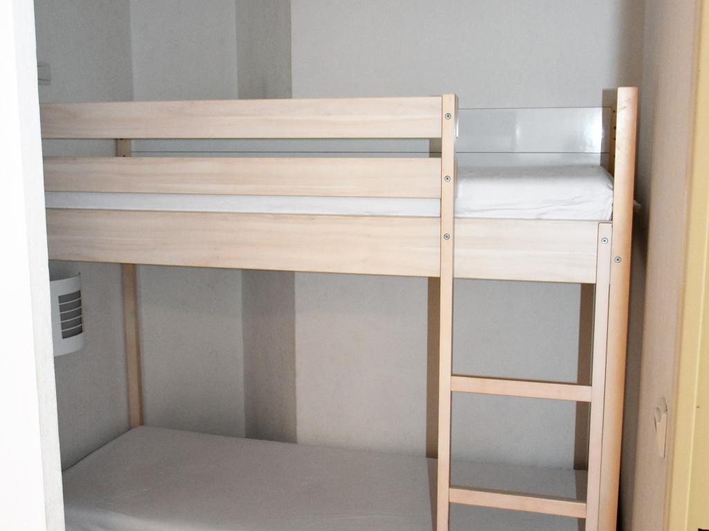 T2 CABINE EN RESIDENCE AVEC PISCINE
