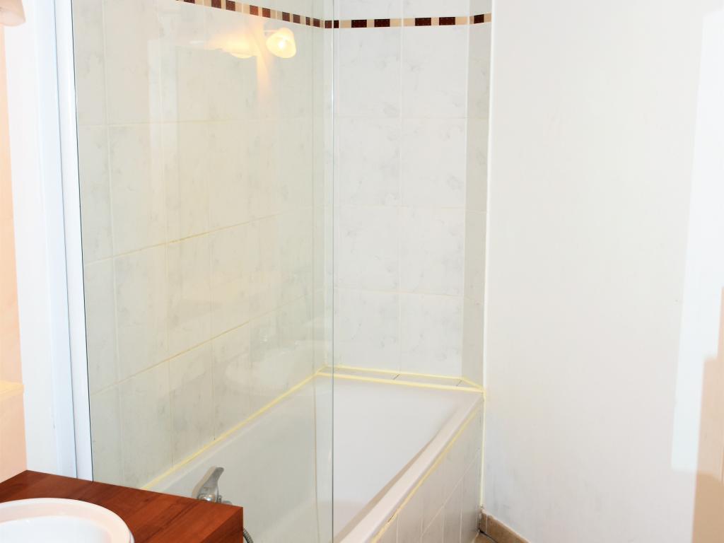 T2 CABINE EN RESIDENCE AVEC PISCINE