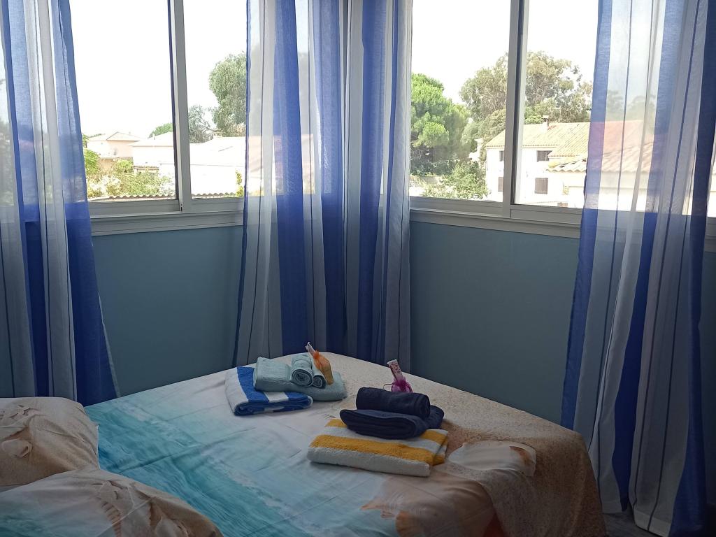 HAUT VILLA MESANGES EN BORD DE MER !