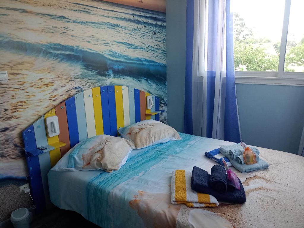 HAUT VILLA MESANGES EN BORD DE MER !