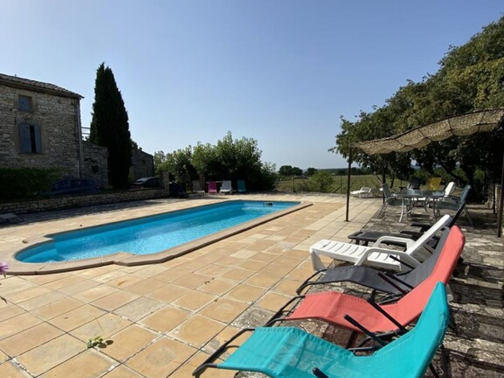 LA MARECHALE mas Ardéchois appartements classés 2** de 5 à 20 personnes