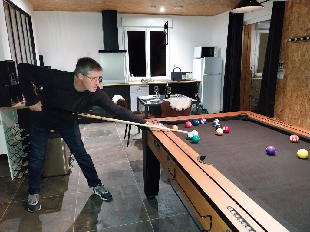 Loft "R"omain avec, piscine, SPA, Sauna, taille de billard/air hockey le tout privatif !!