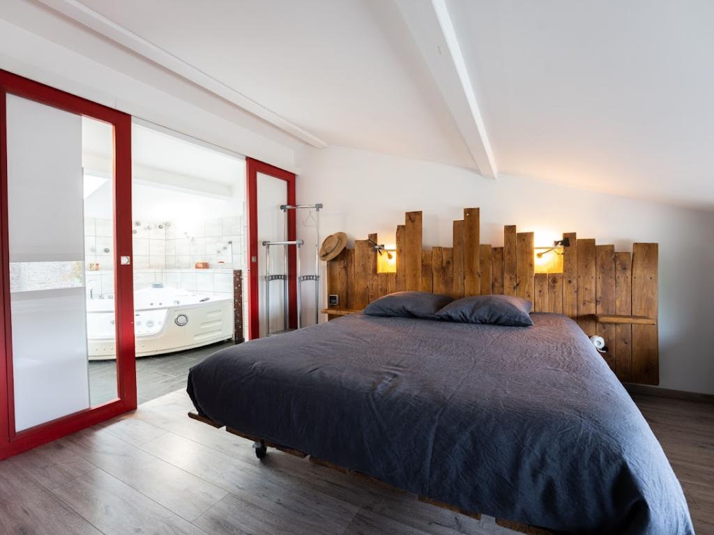 La chambre d'en haut du Hangar