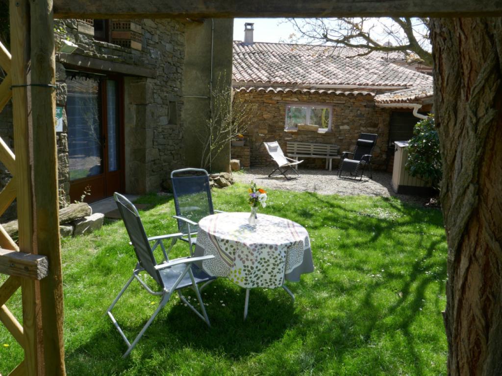 La petit maison dans la prairie - une petite déconnexion au centre d'un patrimoine historique et naturel ?