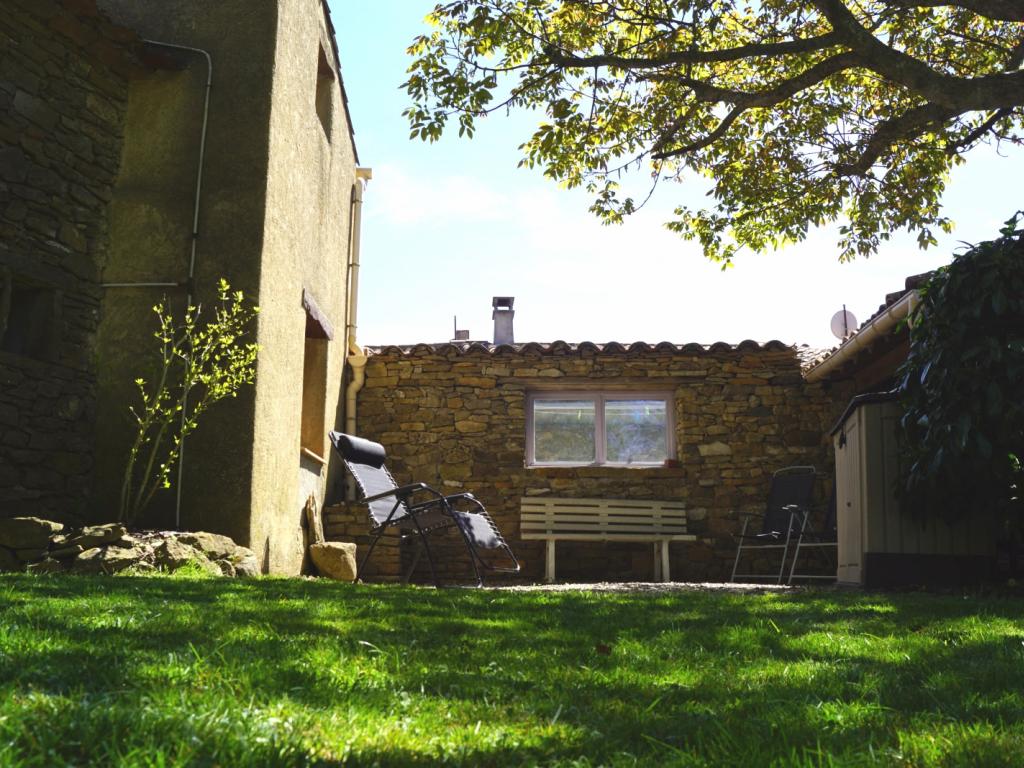 La petit maison dans la prairie - une petite déconnexion au centre d'un patrimoine historique et naturel ?