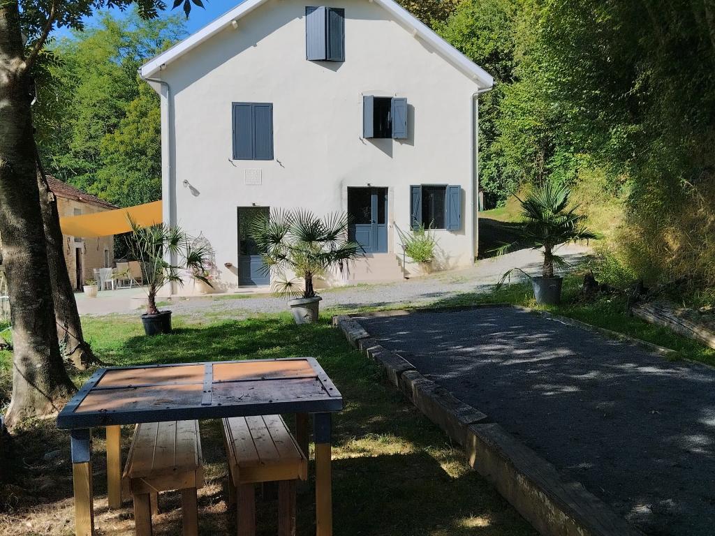 Les Gîtes du Domaine Helaku : le gîte Ozalée - Gîte à la ferme 4 étoiles en plein coeur du Béarn et du Jurançon