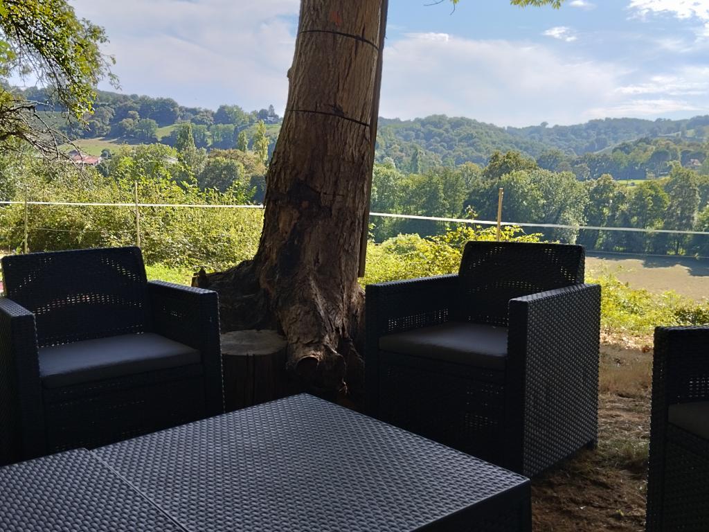 Les Gîtes du Domaine Helaku : le gîte Ozalée - Gîte à la ferme 4 étoiles en plein coeur du Béarn et du Jurançon
