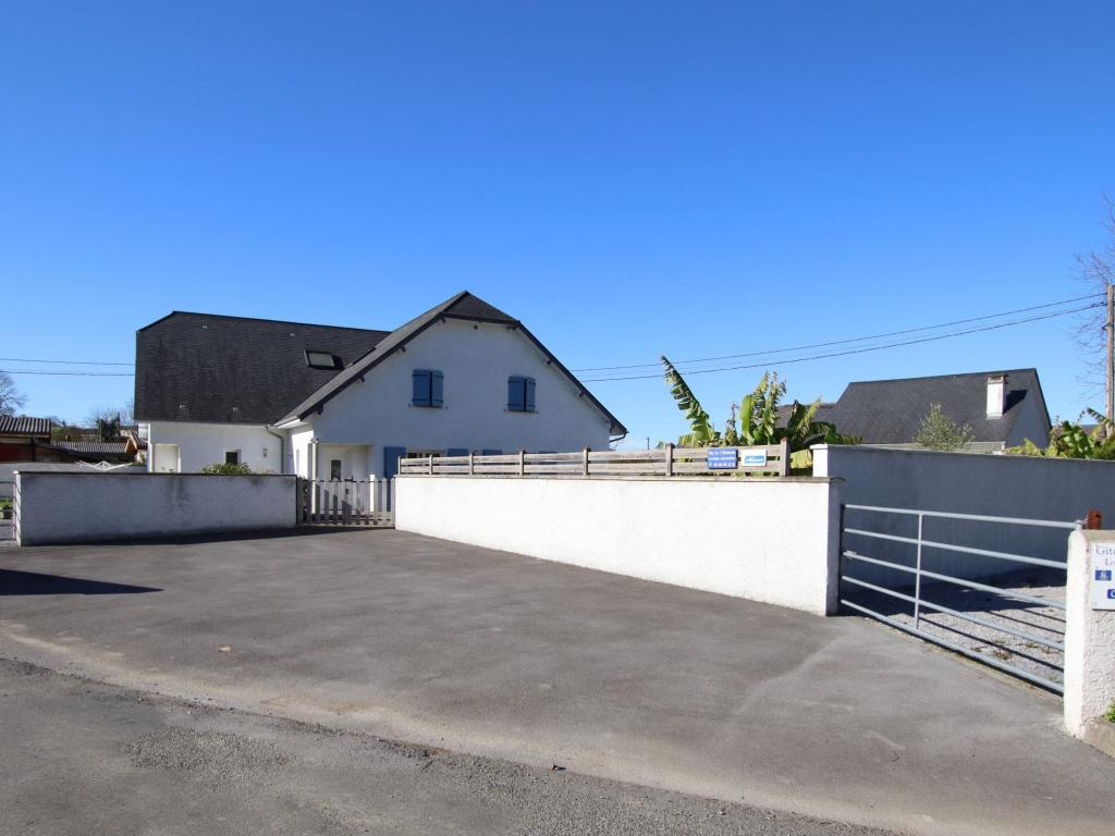GITE LES 3 EDELWEISS/GITE 1 - 2 GITES MITOYENS  AVEC PISCINE