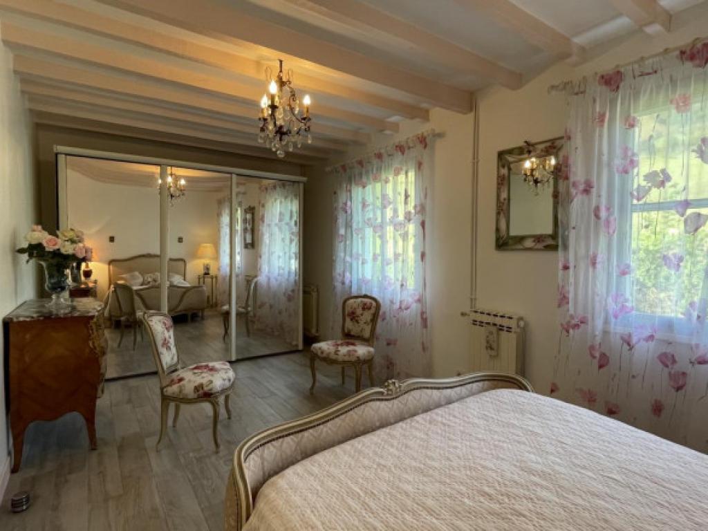 Gîte « Le Magnolia » : un écrin de verdure apaisant.